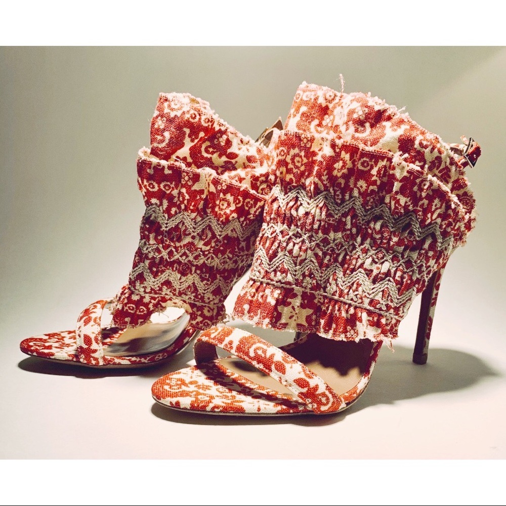 Tabitha Simmons red/white cotton/linen stiletto 7